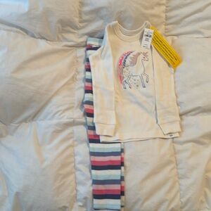 Girls unicorn pjs!